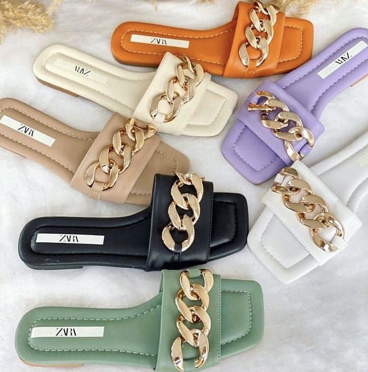 Slipper shoes.